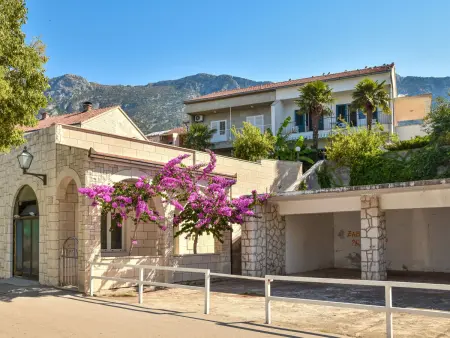 Maison Lui à Gradac : 8 pers., vue mer, accès plage : photo 2