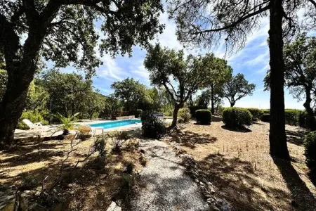 Location appartement à LA LONDE LES MAURES, Villa à Valcros avec piscine et vue sur la mer