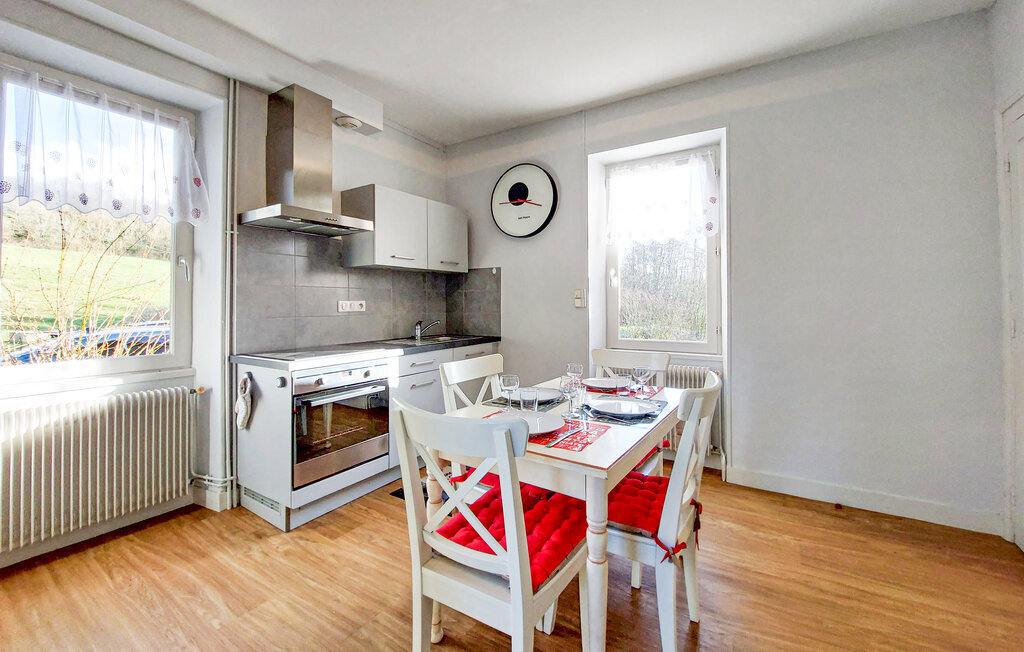 Maison de gardien avec accès rivière à Nanteuil-en-Vallée - Photo 6