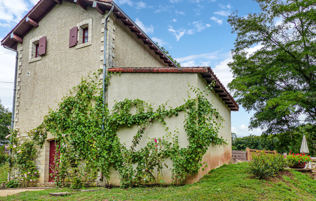 Maison de gardien avec accès rivière à Nanteuil-en-Vallée - Photo 10