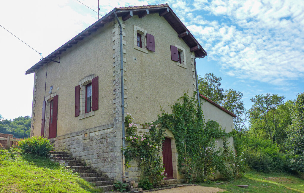 Maison de gardien avec accès rivière à Nanteuil-en-Vallée - Photo 11