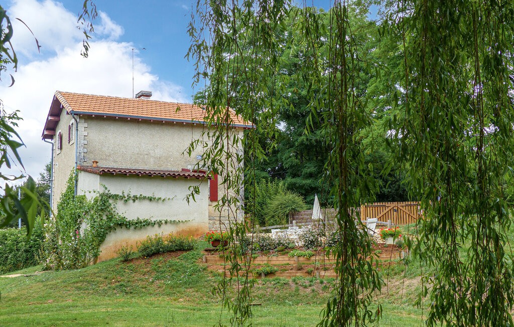 Maison de gardien avec accès rivière à Nanteuil-en-Vallée - Photo 13