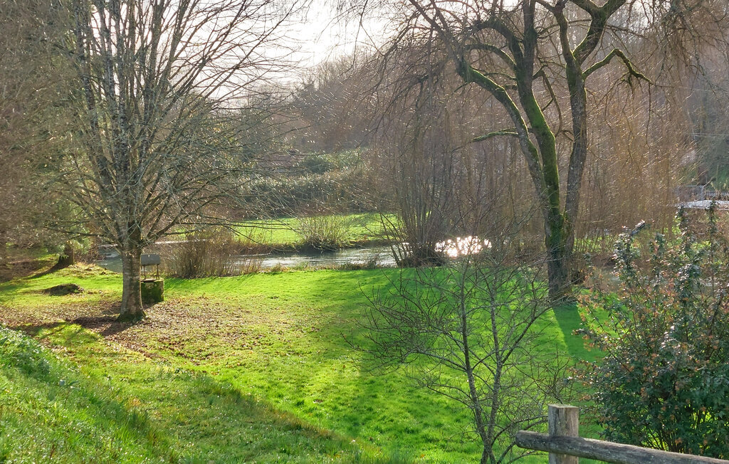 Maison de gardien avec accès rivière à Nanteuil-en-Vallée - Photo 20