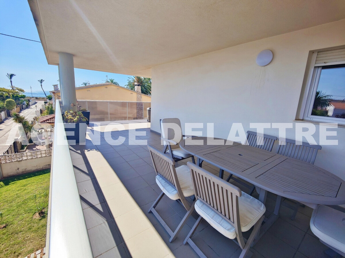 Appartement 3 chambres à 70m de la plage, piscine et parking - Photo 2