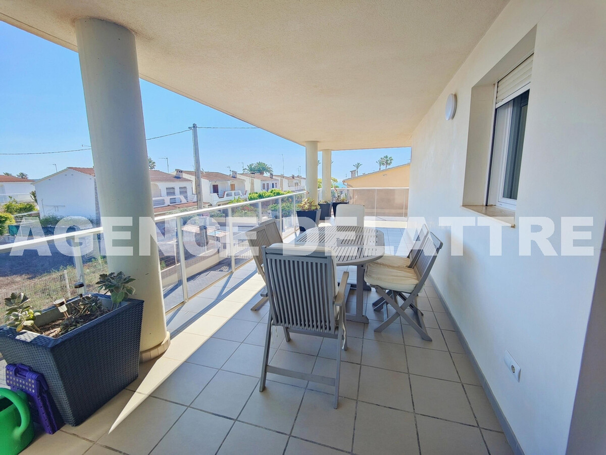 Appartement 3 chambres à 70m de la plage, piscine et parking - Photo 3