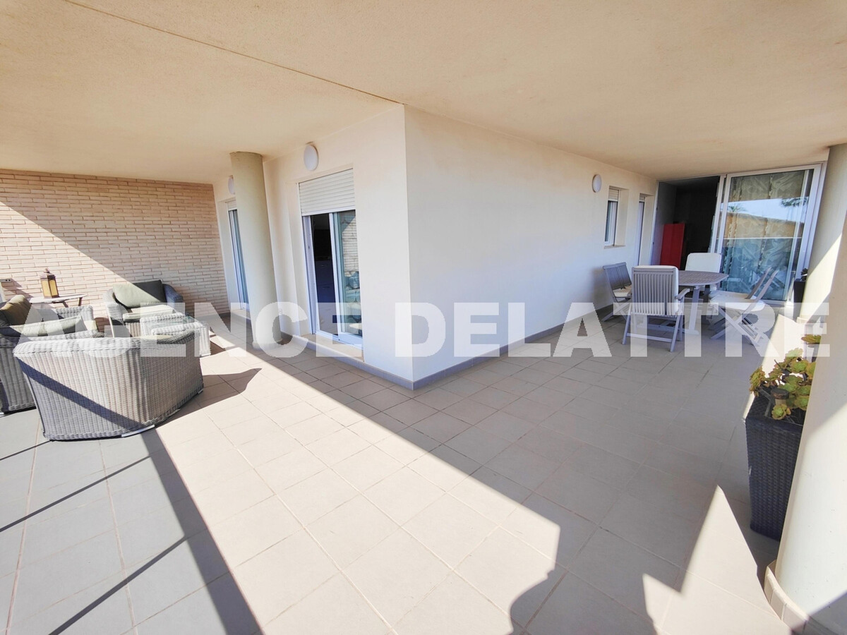 Appartement 3 chambres à 70m de la plage, piscine et parking - Photo 4