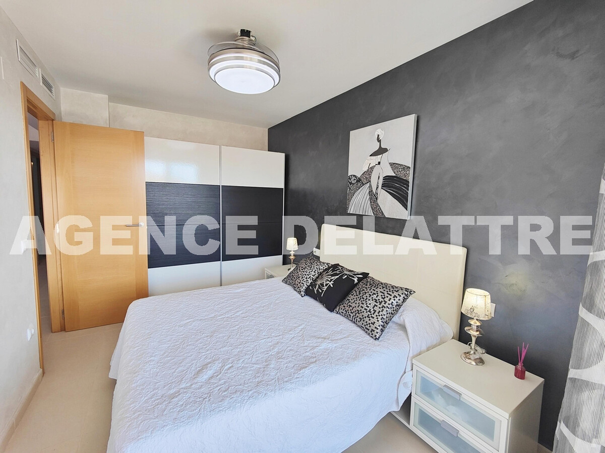 Appartement 3 chambres à 70m de la plage, piscine et parking - Photo 9