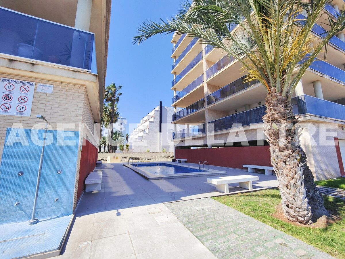 Appartement 3 chambres à 70m de la plage, piscine et parking - Photo 17