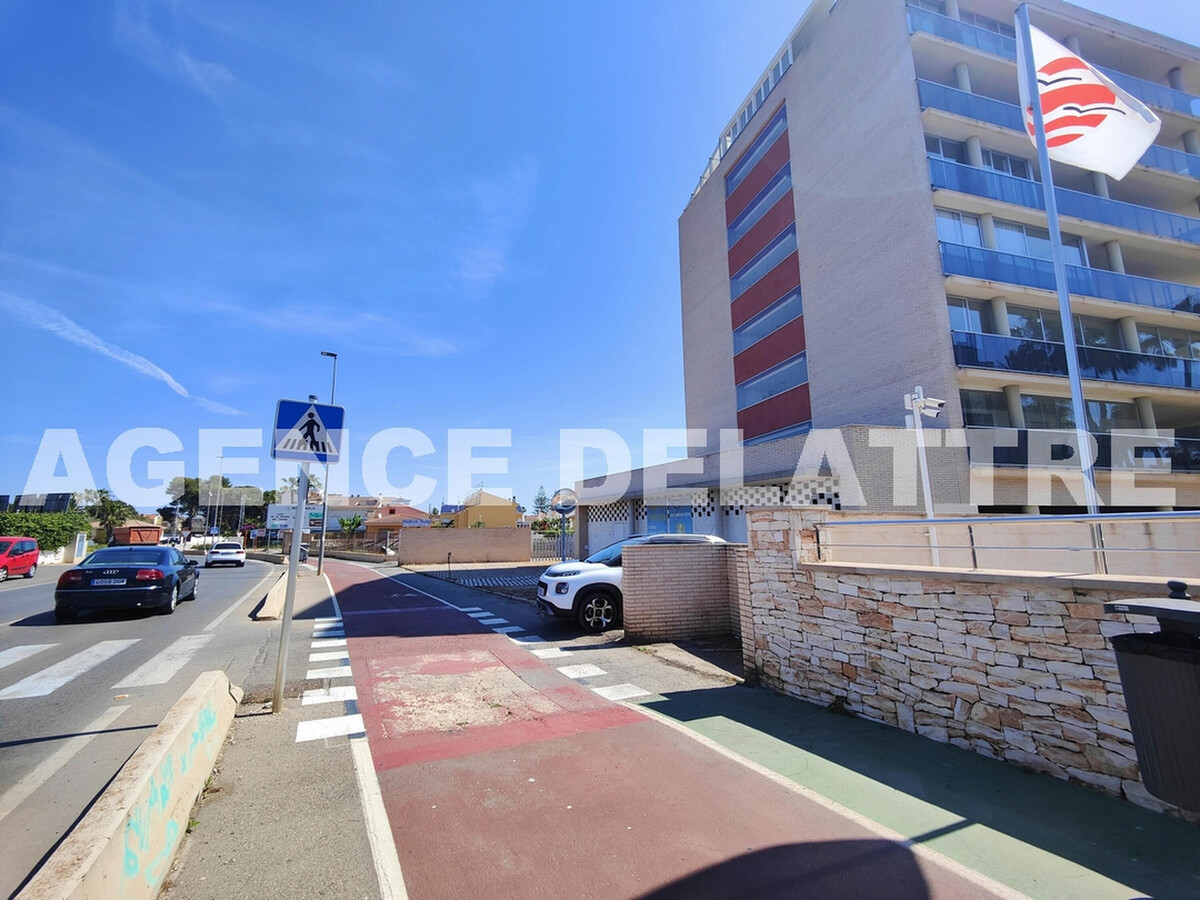 Appartement 3 chambres à 70m de la plage, piscine et parking - Photo 23