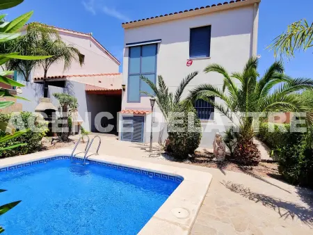 Location maison à Peniscola, Villa con piscina privada, 3 dormitorios , 2 cuartos de baños