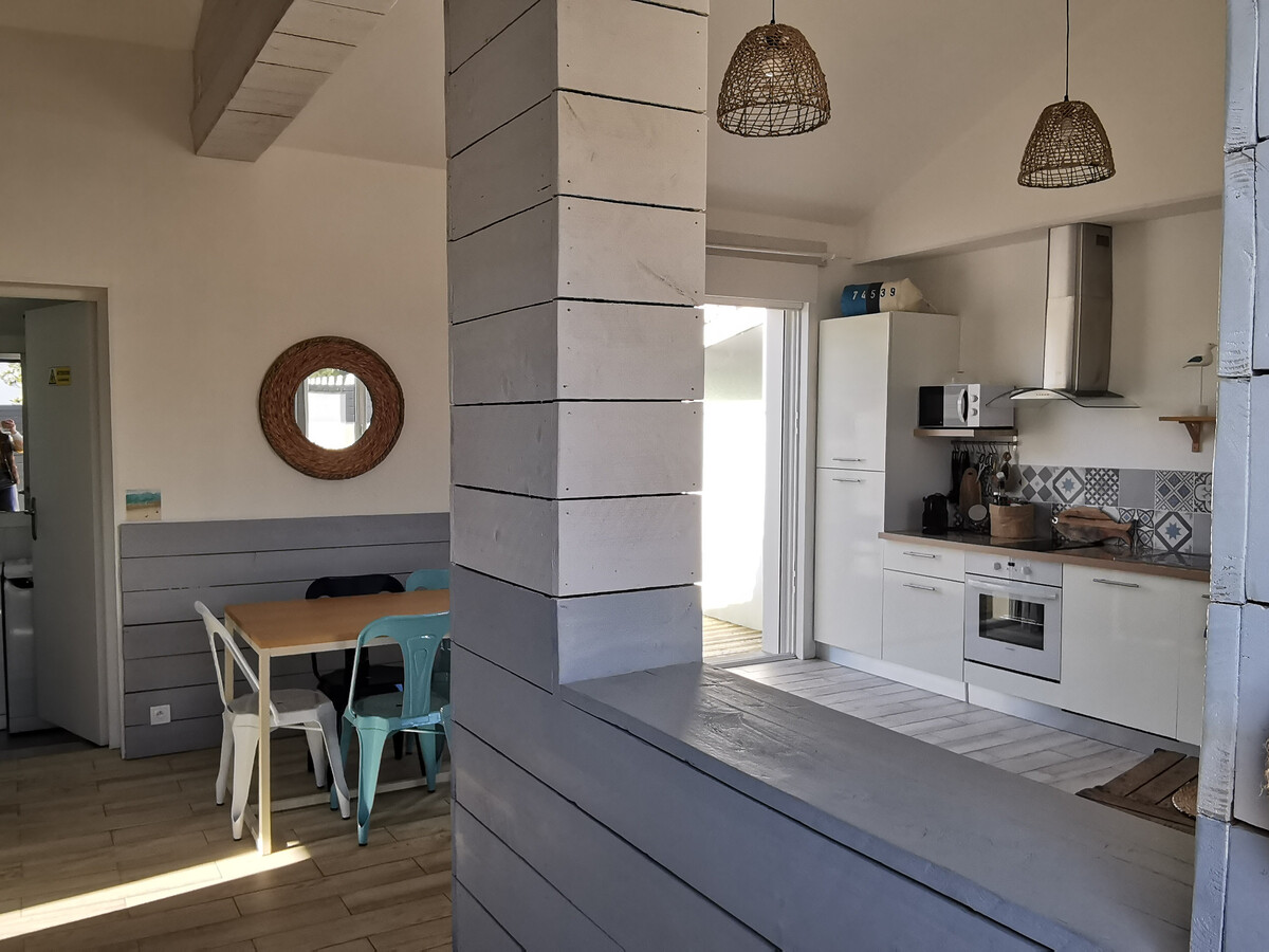 Maison rénovée 50m plage et centre, jardin clos - Photo 3