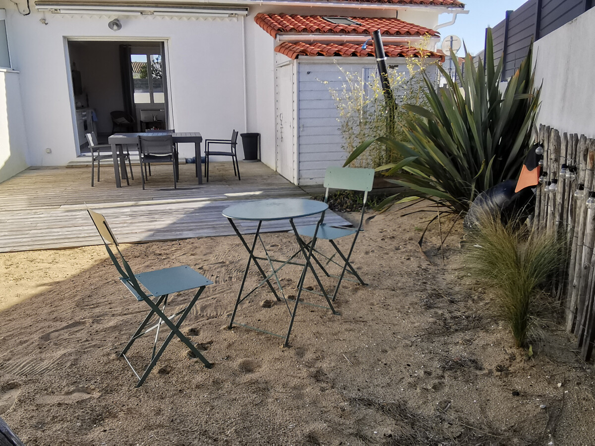 Maison rénovée 50m plage et centre, jardin clos - Photo 15