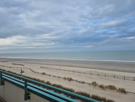 Location appartement à Fort Mahon Plage, Appartement Moderne 6 pers. Face Mer avec Parking et Balcon