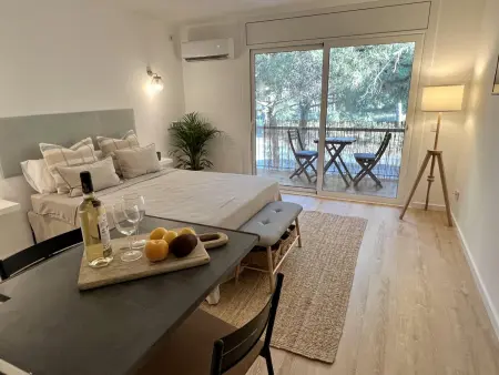 Location appartement à Pals, Studio calme avec piscine commune à Pals