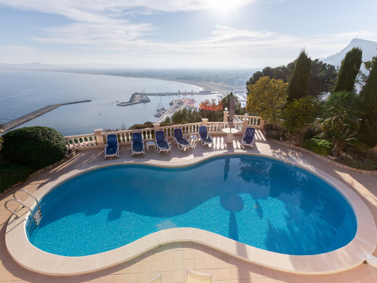 Villa 312 m² avec piscine privée et vue mer à L'Estartit - Photo 1