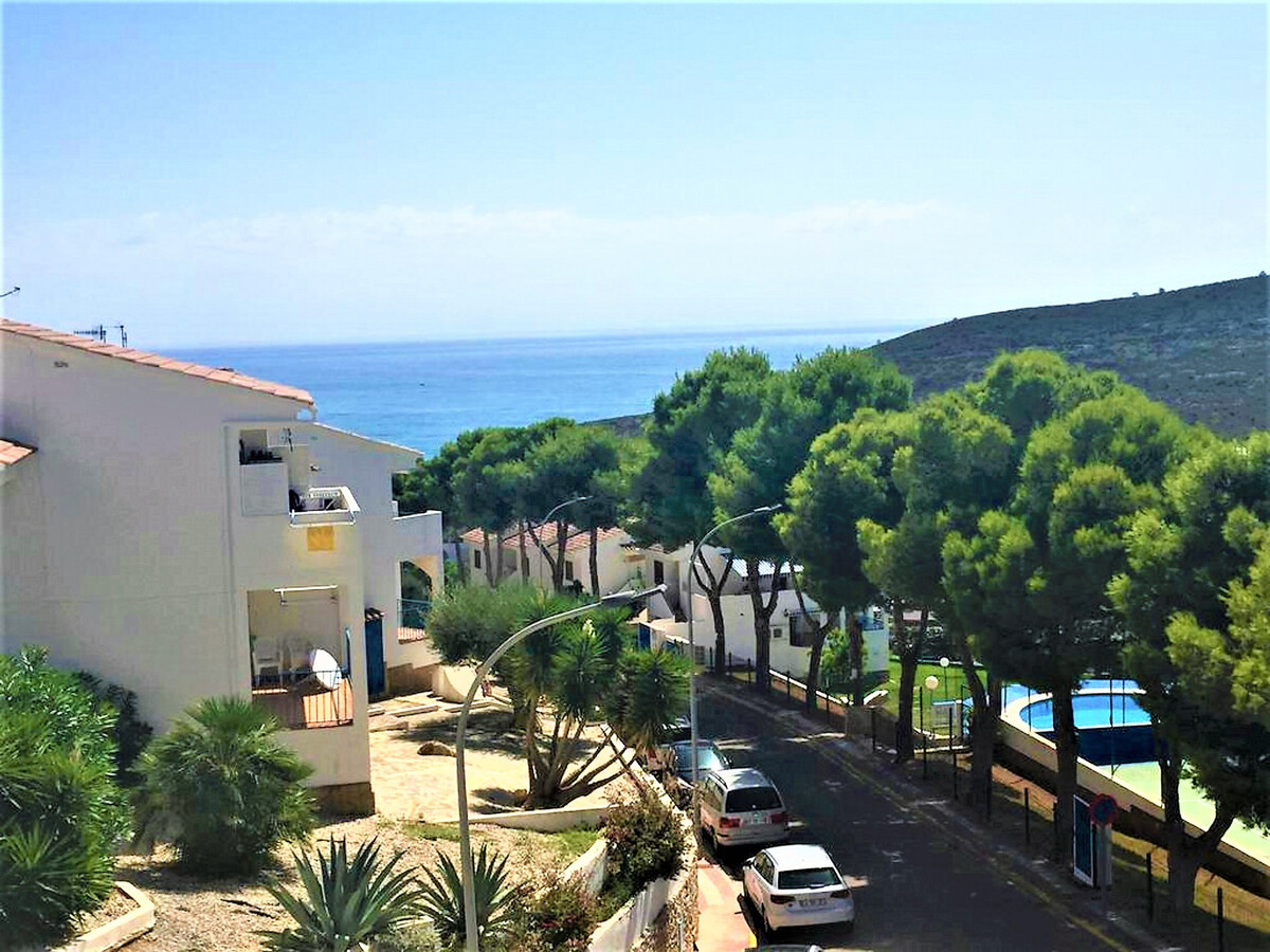 Appartement 45 m² avec terrasse, piscine et parking - Photo 4