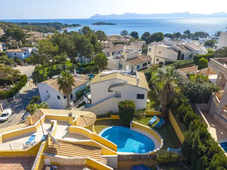 Location villa à Alcúdia, Villa confortable avec piscine privée à Alcudia, 3 chambres pour 6 personnes