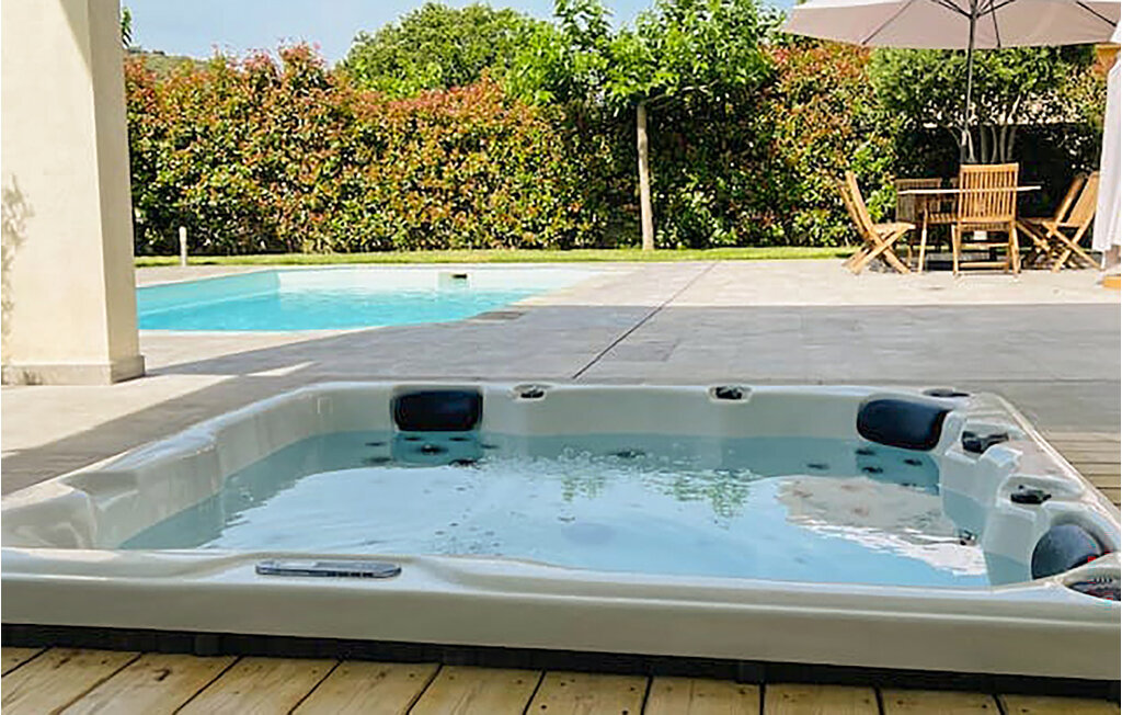 Maison 10 personnes piscine & jacuzzi à Saint Florent - Photo 12