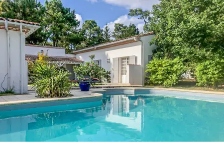 Location maison à La Palmyre, Charmante Maison avec Piscine