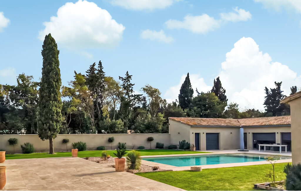 Maison provençale 14 personnes, 2 piscines et pool house - Photo 10