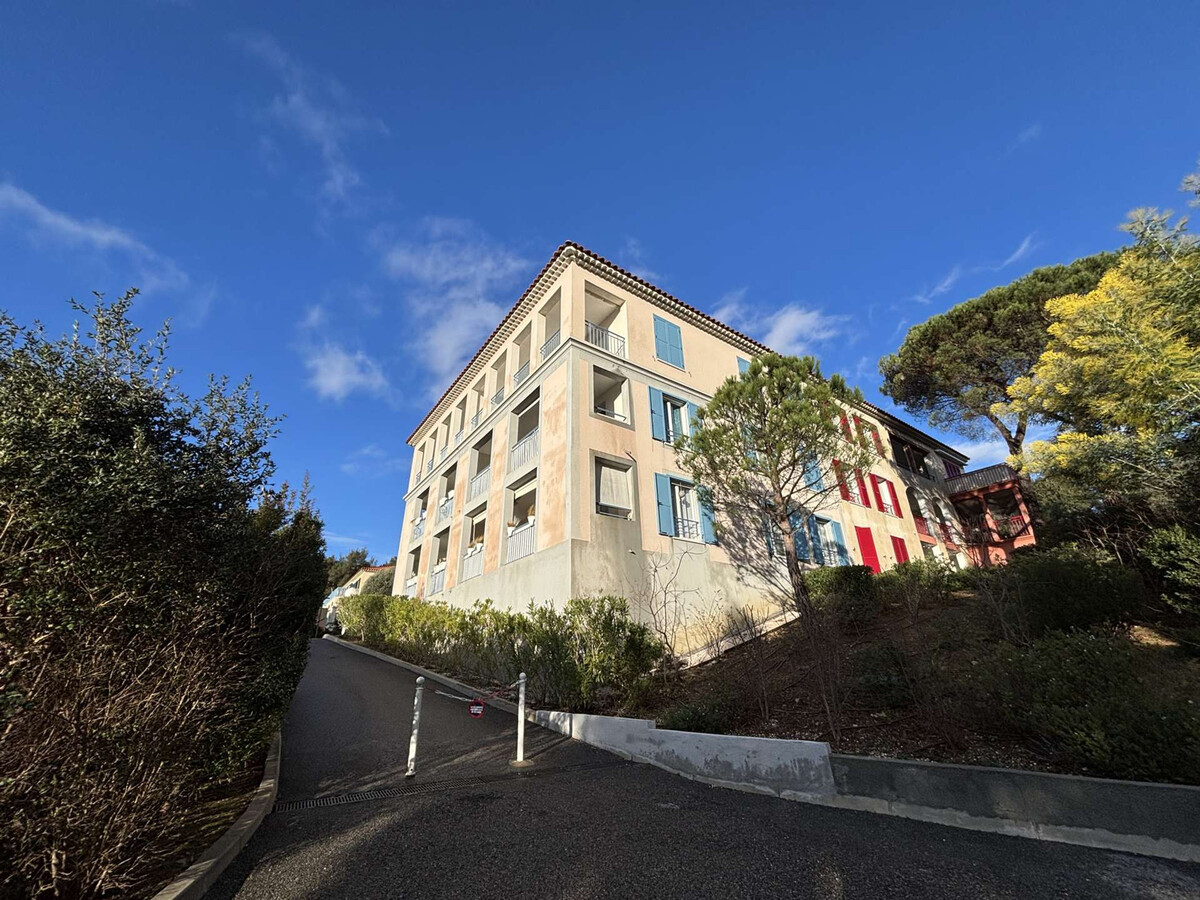 Appartement 3 pièces climatisé, terrasse 13m² - Cavalaire - Photo 22