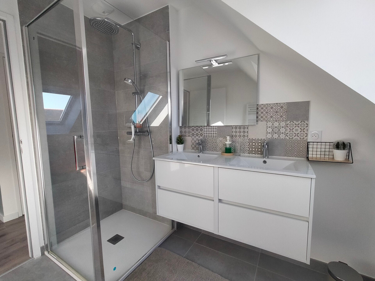 Maison neuve 6 pers, jardin clos à 1,2 km de la plage - Photo 11