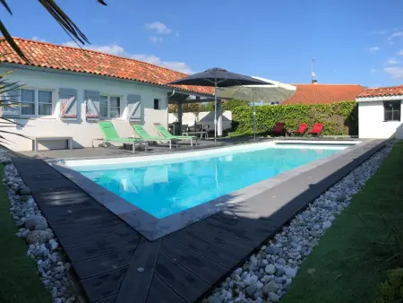 Location maison à Capbreton, Charmante villa Capbreton pour 10/12 pers. avec piscine et WiFi