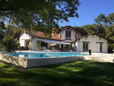 Location maison à Soorts Hossegor, Villa à Hossegor avec jardin et piscine chauffée pour 10 personnes