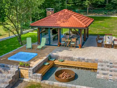 Chalet Relax, maison 140 m² avec sauna et lac à 550 m