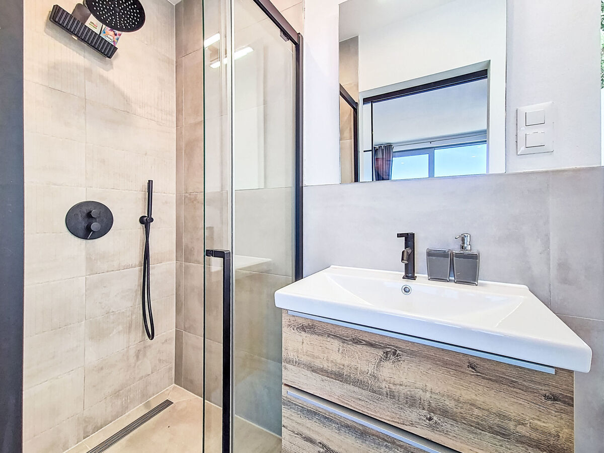 Maison Sun à Omiš : piscine privée & vue mer - Photo 10