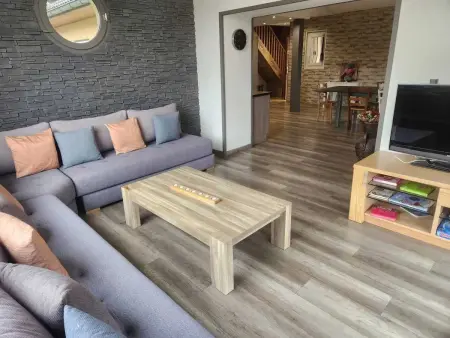 Maison avec piscine privée et cheminée à Arenthon, 10 personnes : photo 12