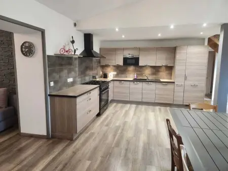 Maison avec piscine privée et cheminée à Arenthon, 10 personnes : photo 15