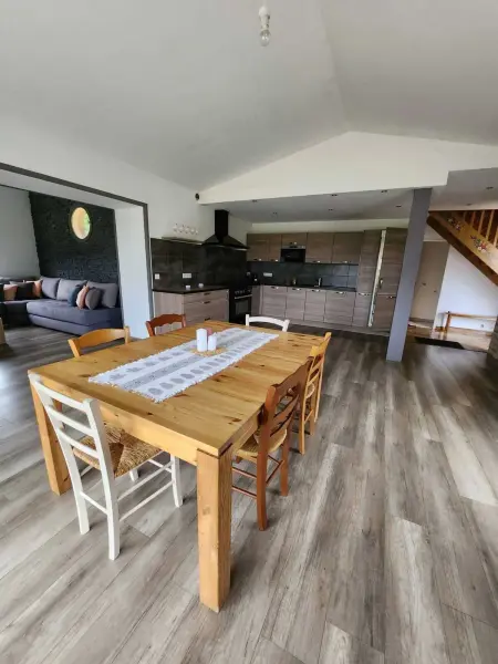 Maison avec piscine privée et cheminée à Arenthon, 10 personnes : photo 16