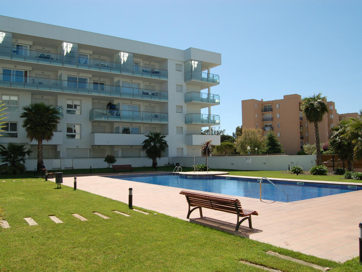 Appartement lumineux 2 ch, terrasse vue piscine à Roses - Photo 2