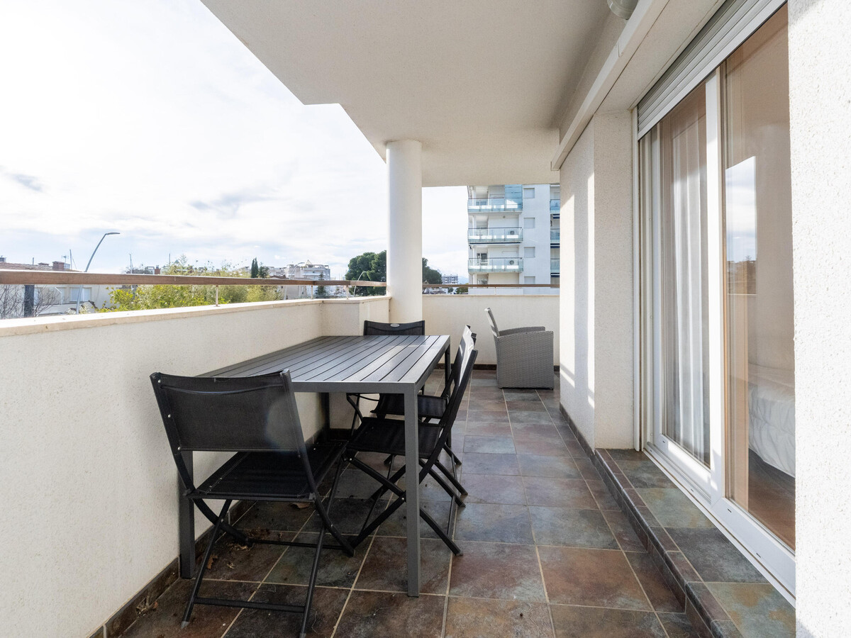 Appartement lumineux 2 ch, terrasse vue piscine à Roses - Photo 4