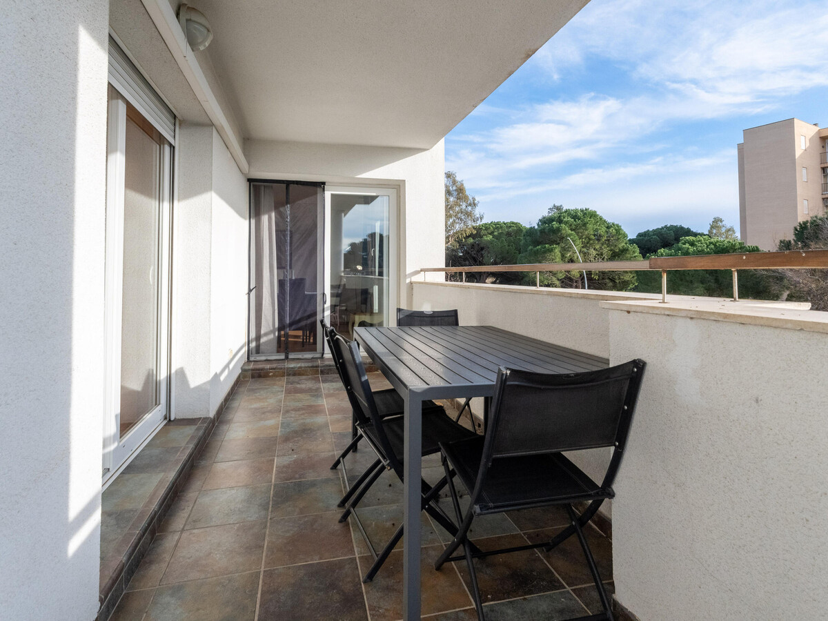 Appartement lumineux 2 ch, terrasse vue piscine à Roses - Photo 5