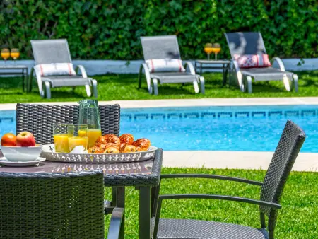 Villa spacieuse avec piscine, jardin et barbecue, idéale pour familles et amis à Malaga - Photo 2