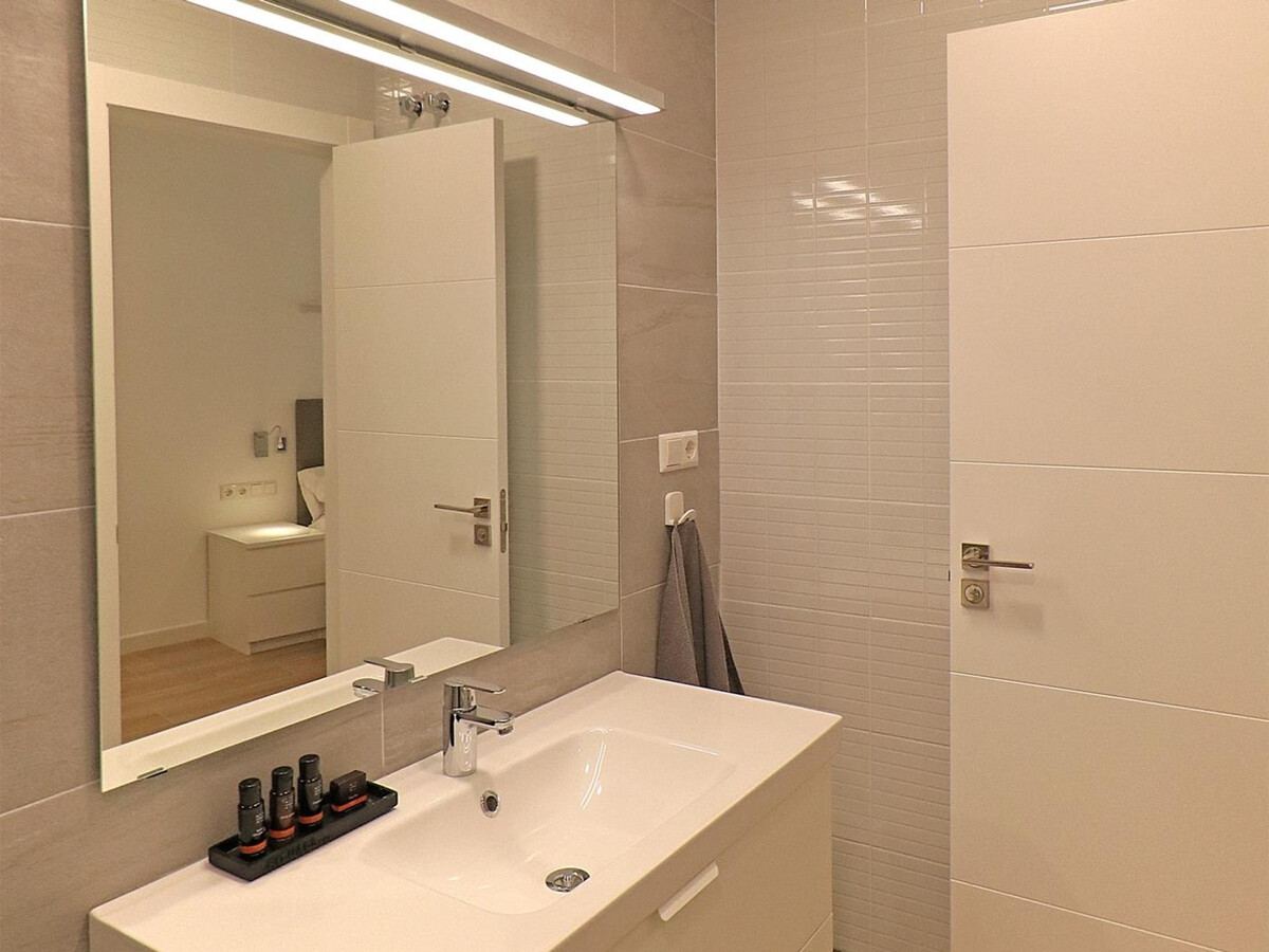 Appartement 2 chambres au cœur historique de Málaga - Photo 4