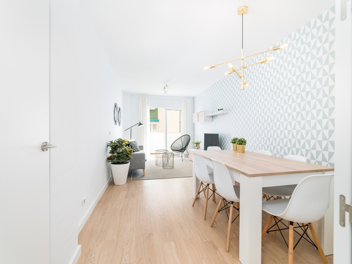 Appartement T3 rénové 100 m² avec terrasse, Málaga centre - Photo 2