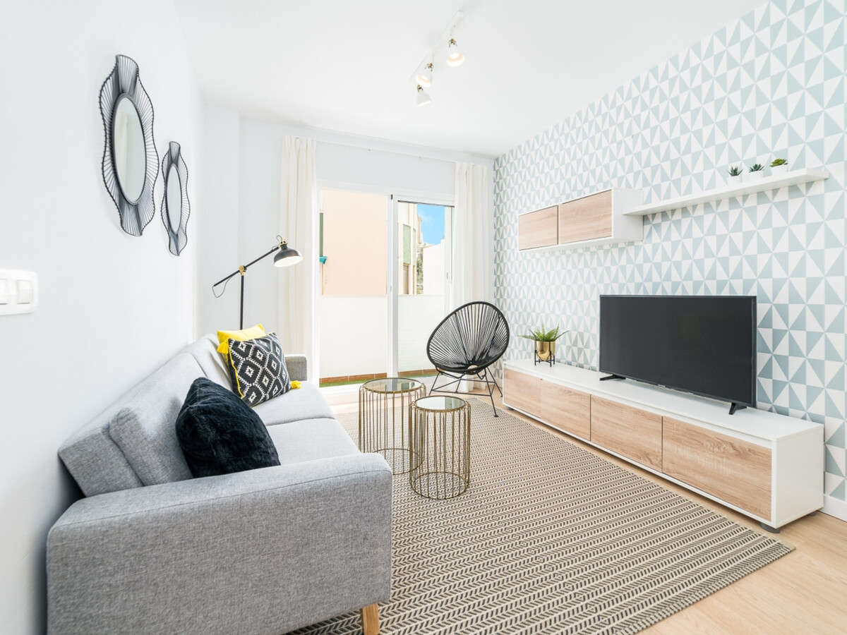 Appartement T3 rénové 100 m² avec terrasse, Málaga centre - Photo 3