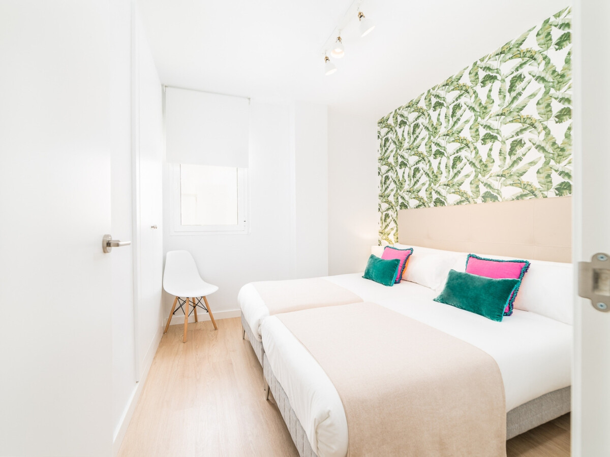 Appartement T3 rénové 100 m² avec terrasse, Málaga centre - Photo 13