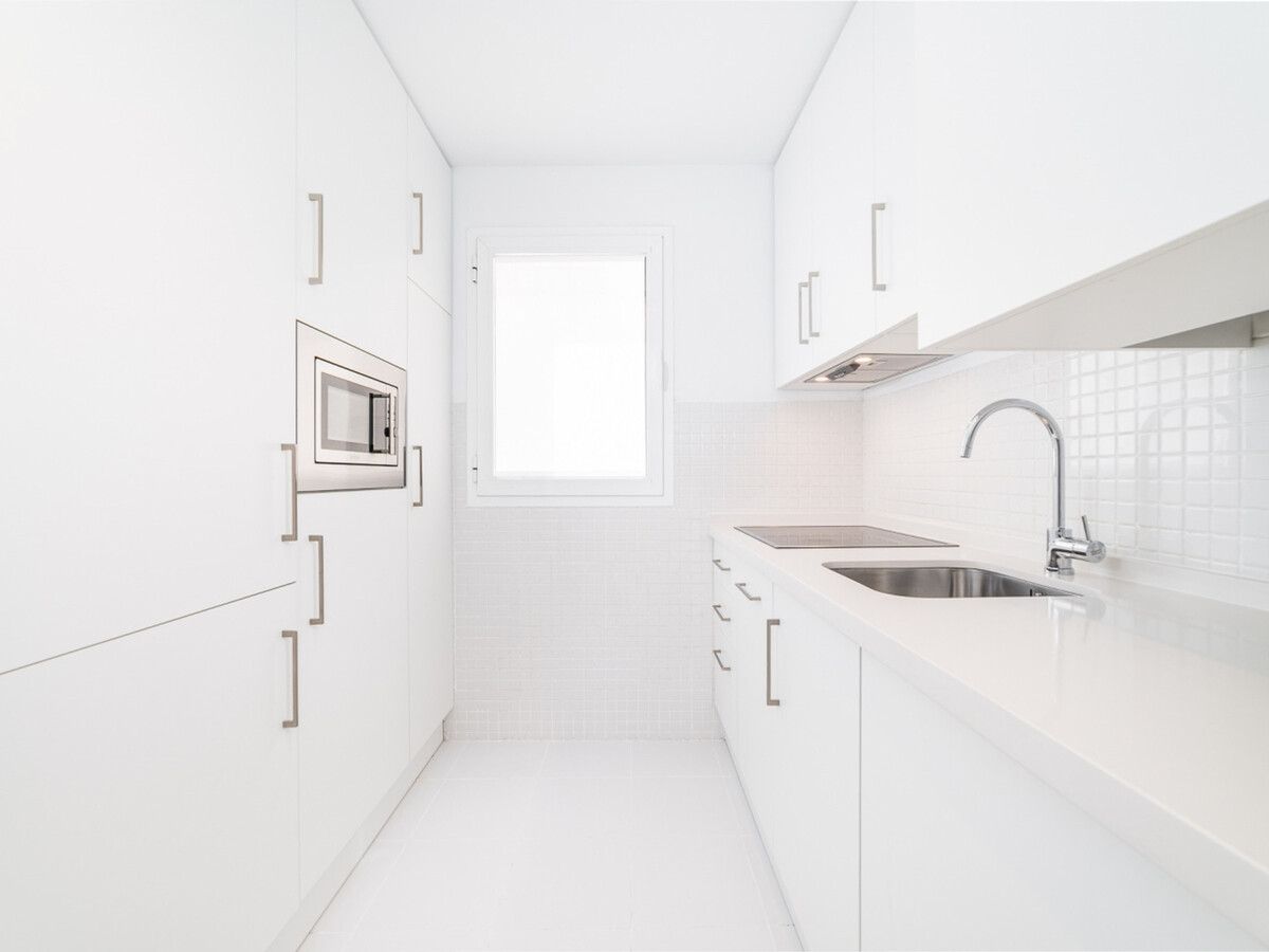 Appartement T3 rénové 100 m² avec terrasse, Málaga centre - Photo 17