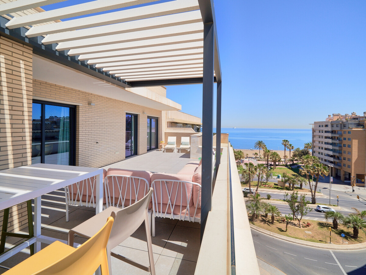 Appartement 3 chambres, terrasse 20 m² en bord de mer, Málaga - Photo 1