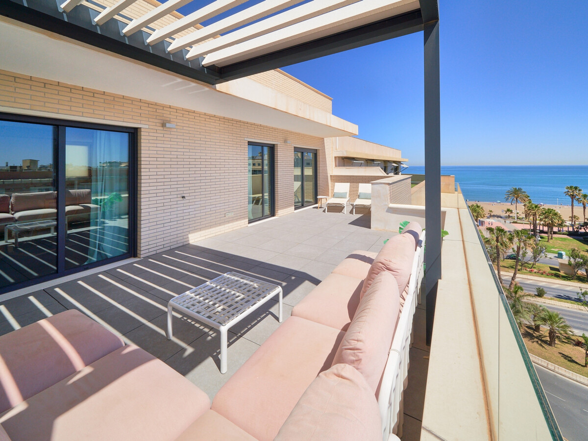 Appartement 3 chambres, terrasse 20 m² en bord de mer, Málaga - Photo 2