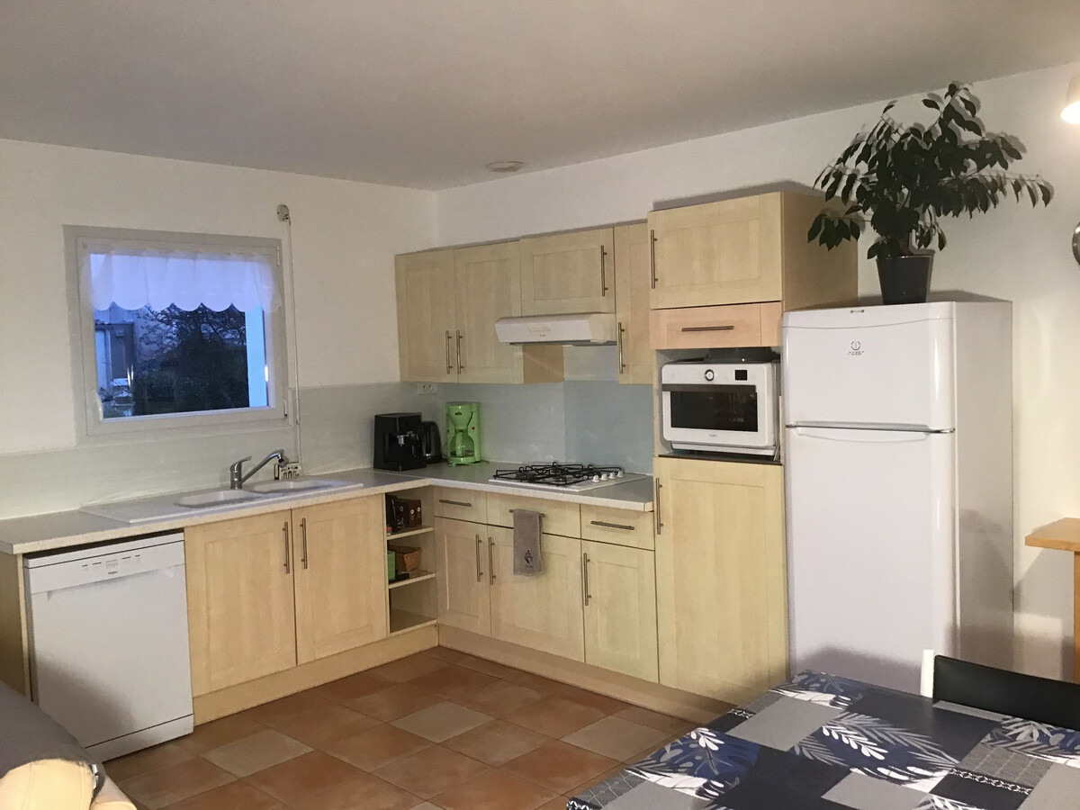 Gîte 6 personnes avec cour, terrasse et barbecue - Photo 7