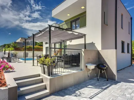 Villa Flavia, maison 4 chambres avec piscine à Medulin : photo 5