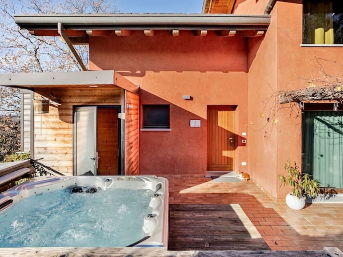 Villa Ronco Albina – Maison 180 m² avec spa privé - Photo 2