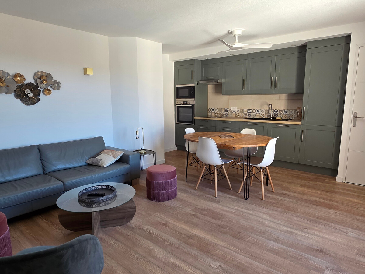 T3 rénové près des Thermes avec balcon et piscine - Photo 14
