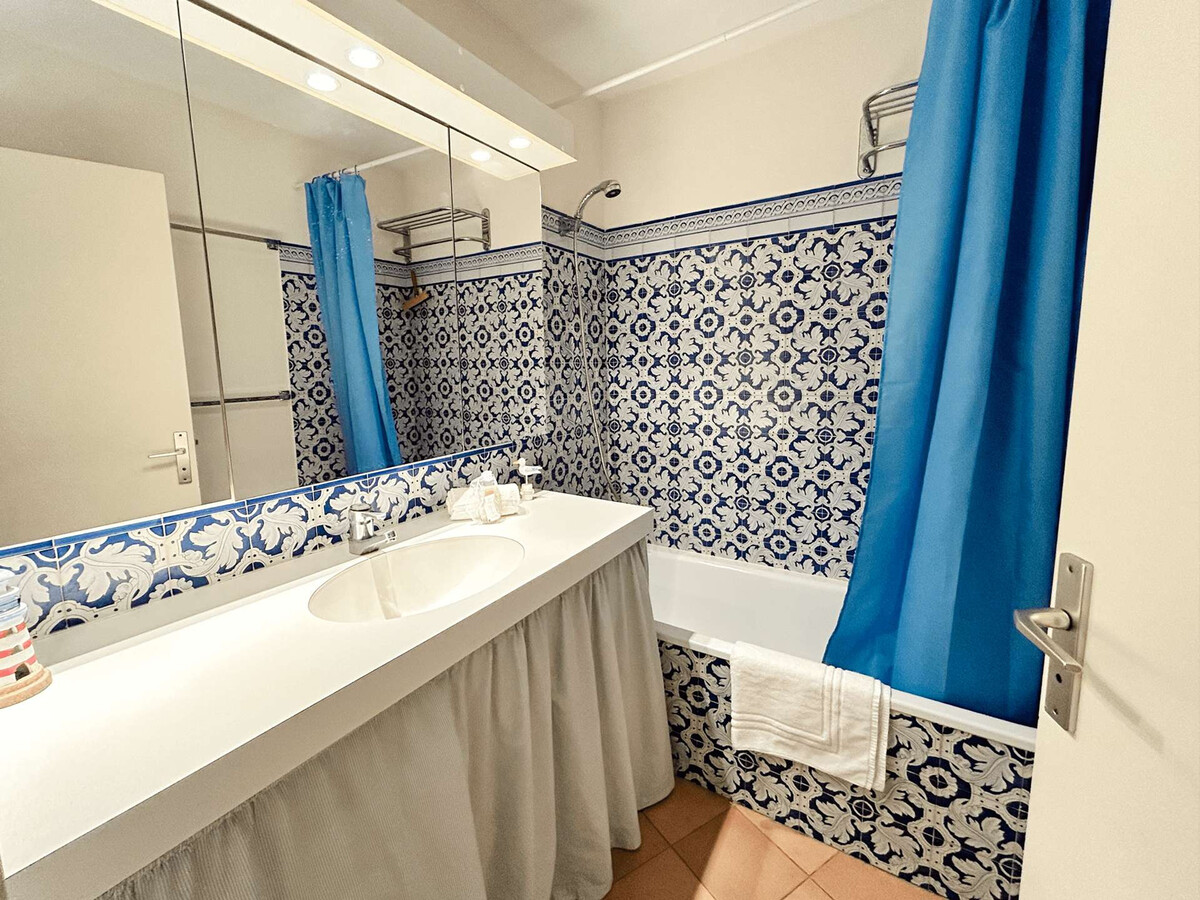 Appartement 2 chambres, place principale Port Grimaud - Photo 9