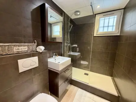 Appartement rénové vue canaux à Port Grimaud : photo 14